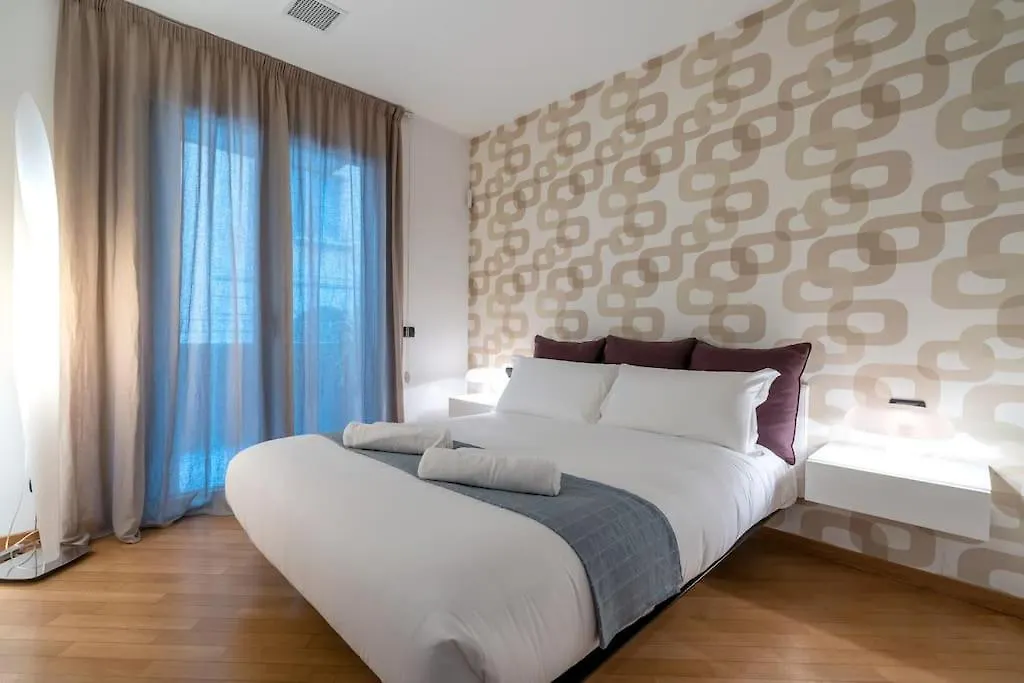 Contacten van Porta Romana Luxury Home